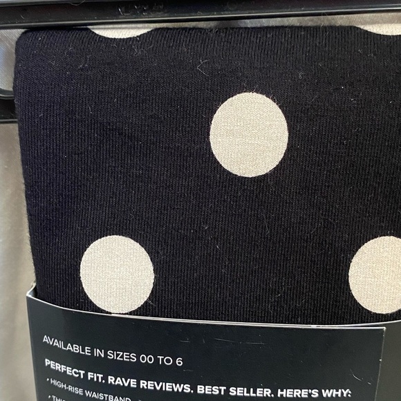 Torrid Leggings, size 00 Black Cream Polka Dots Crop Length Comfy Comfortable - Picture 6 of 6